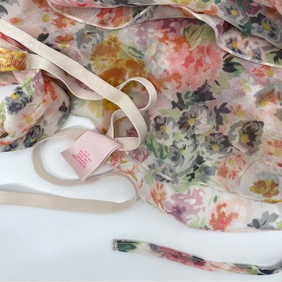 Victoria's Secret Cream Pink Floral Sheer Chemise Thong Lingerie Two Piece Set M - Picture 9 of 12